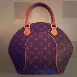 ⭐️ON HOLD ⭐️AUTHENTIC LOUIS VUITTON ELLIPSE BAG MM